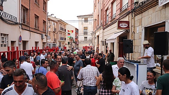 Carreras y bailes bajo el sofoco en Alfaro