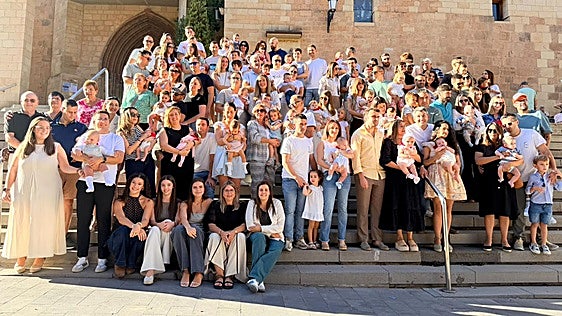 Los nacidos en Arnedo en el último año reciben su pañuelo de fiestas