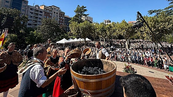 Y el pisado oficial volvió al Espolón: tradición y folclore a cielo abierto