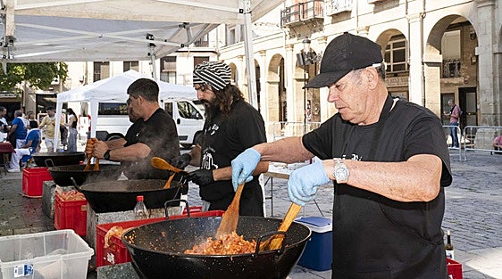 Degustación de picadillo por la peña Los Brincos