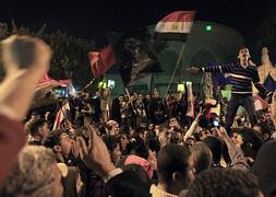 Manifestantes gritan eslóganes contra Morsi. / Foto: Afp | Vídeo: Atlas