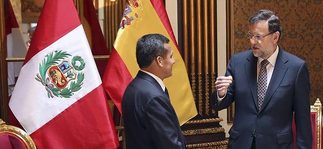 Rajoy habla con su homólogo peruano en Lima. / Efe | Atlas