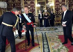 Don Juan Carlos, en la recepción a los nuevos embajadores. / Foto: Archivo | Video: V. Carrasco