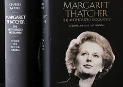 El libro 'Margaret Thatcher, una biografía autorizada'. / Efe