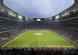 El Allianz Arena, durante una noche de Liga de Campeones. / Lukas Barth (Afp)