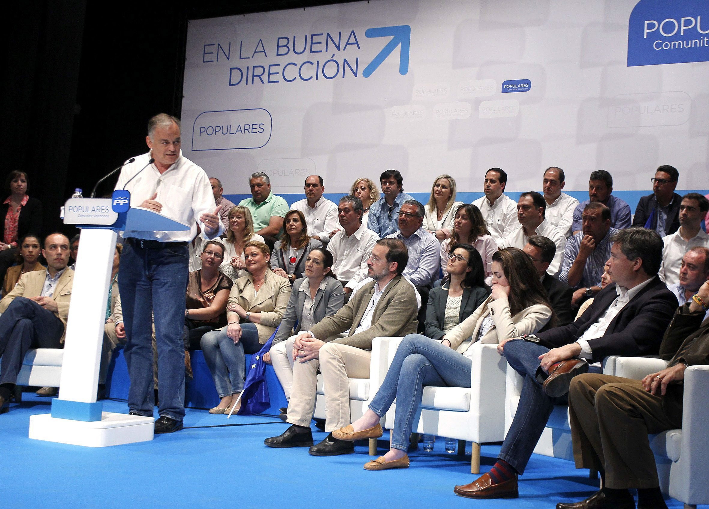 González Pons interviene en el acto. 