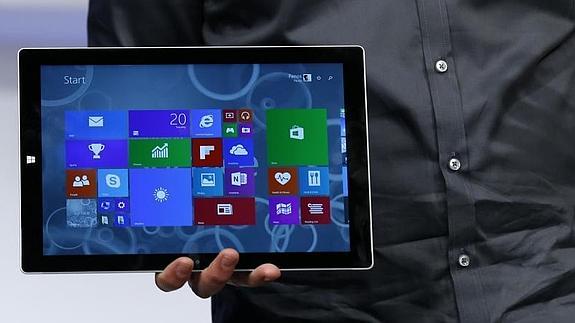 Vista frontal de la nueva tableta del Surface 3 Pro