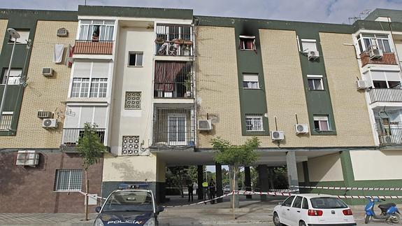 Vista del edificio afectado por el incendio. 