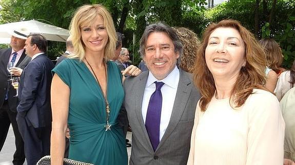 Susanna Griso, Cris Gabarrón y Mar Martínez-Raposo durante la presentación. 