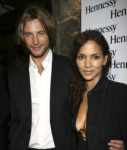 Gabriel Aubry y Halle Berry. 