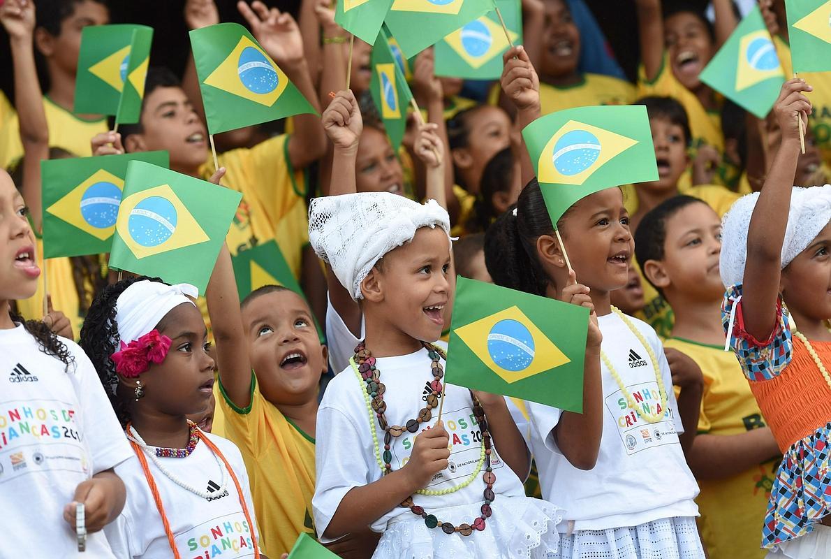 Jóvenes aficionados brasileños. 