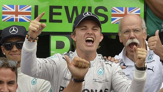 Nico Rosberg celebra su victoria en el circuito de Hockenheim. 