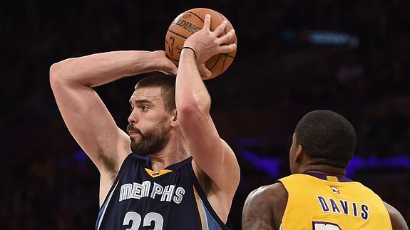 Marc Gasol, en un partido frente a los Lakers. 