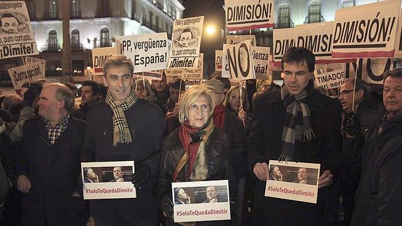 Rosa Díez, durante la concentración en la Puerta del Sol. 