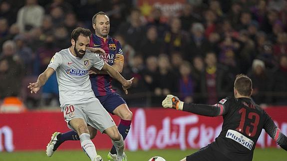 Iniesta, en el Barça-Atlético de Copa. 