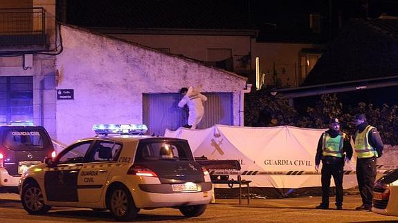 La Guardia Civil en el lugar donde de los hechos.