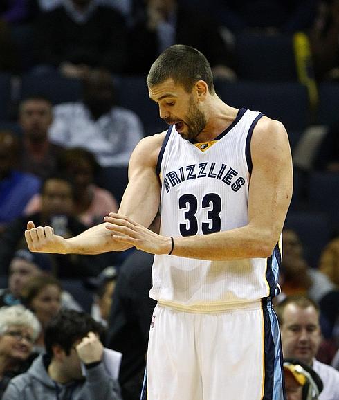 Marc Gasol se lamenta durante el partido. 