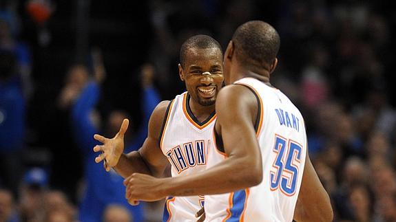 Serge Ibaka y Kevin Durant. 