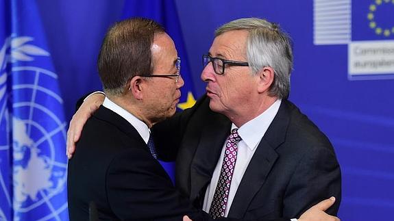 Ban Ki-moon (izq) y Jean-Claude Juncker. 