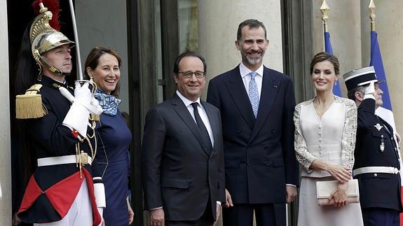 Royal, Hollande y los Reyes, en el Elíseo.