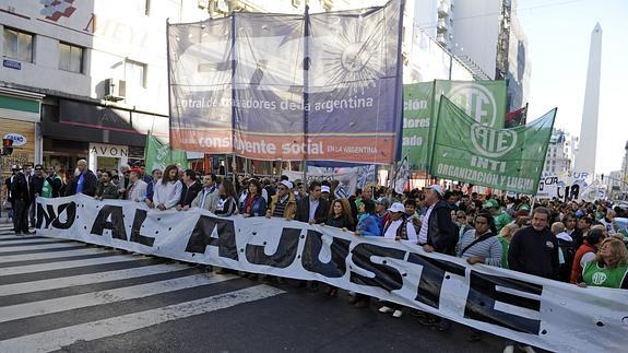 Manifestación previa a la huelga de transportes, en Buenos Aires.