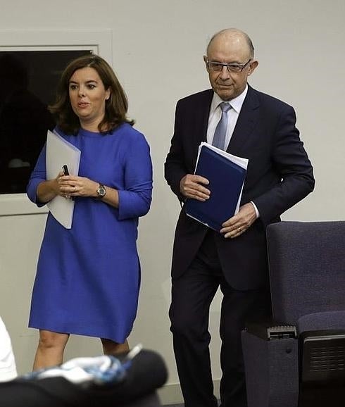 Sáenz de Santamaría y Montoro, en la rueda de prensa. 