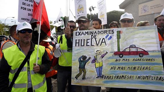 Concentración la semana pasada ante la sede central de la DGT en Madrid. 