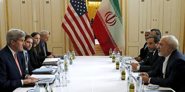 Kerry y Zarif, durante su reunión en Viena. 