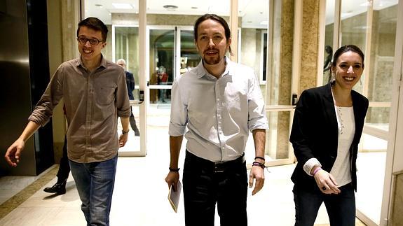 Podemos y sus confluencias desbancarían al PSOE como segunda fuerza