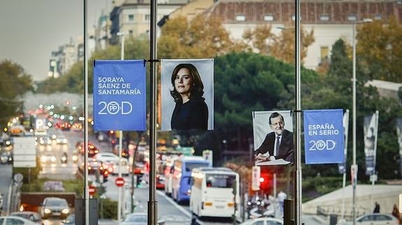 Carteles electorales del PP para las elecciones del 20-D. 