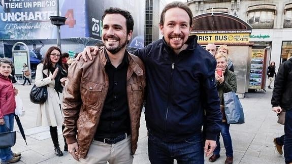 Garzón e Iglesias, en la Puerta del Sol.