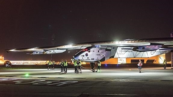 El avión solar tras atterrizar en Tulsa, Oklahoma.