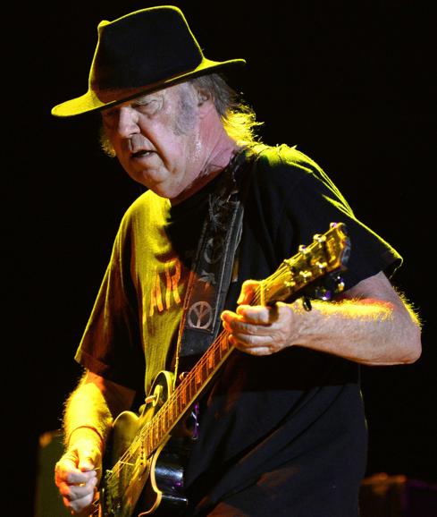 El músico canadiense Neil Young.
