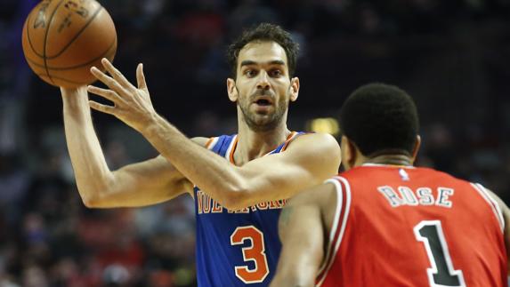 Calderón y Rose, intercambian equipo. 