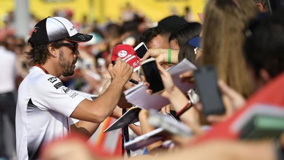Fernando Alonso tras la sesión de clasificación del GP de Hungría. 