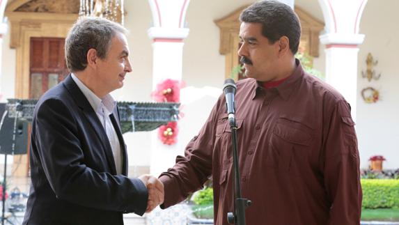 Nicolás Maduro saluda a José Luis Rodríguez Zapatero.