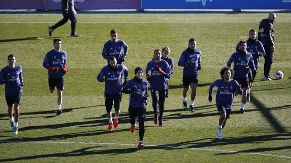 Los jugadores del Real Madrid preparan el choque ante el Sevilla. 