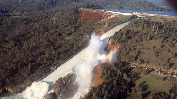 Presa de Oroville, California.