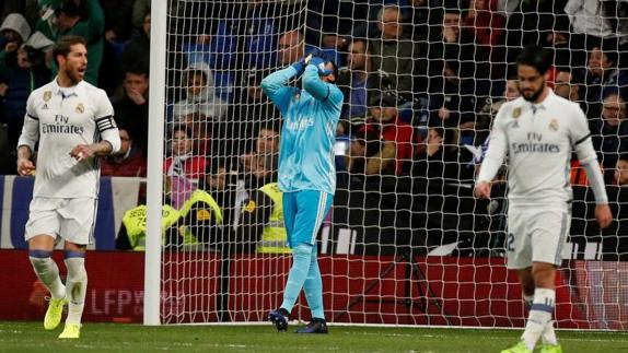 Keylor Navas, tras su error. 