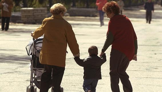 España pierde población por quinto año consecutivo