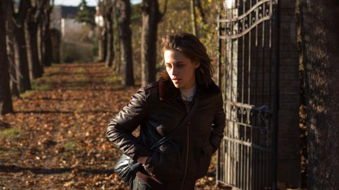 El 'Personal Shopper' de Kristen Stewart y 'El caso Sloane' de Chastain, en cartelera