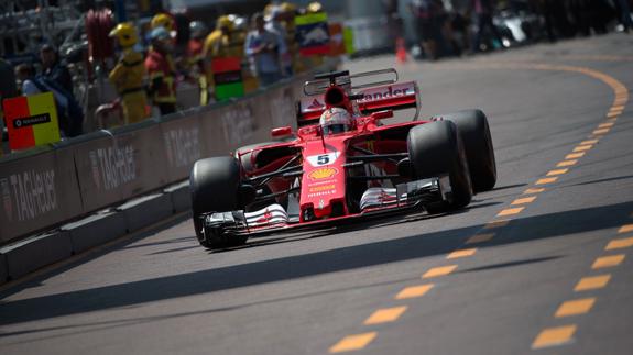 Kimi Raikkonen logró la 'pole' en Mónaco. 