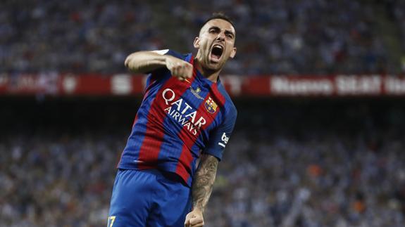 Alcácer celebra con rabia su gol. 