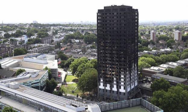 Afectados por el incendio en Londres serán realojados en un bloque de lujo