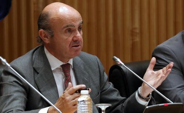 De Guindos, ministro de Economía, Industria y Competitividad. 