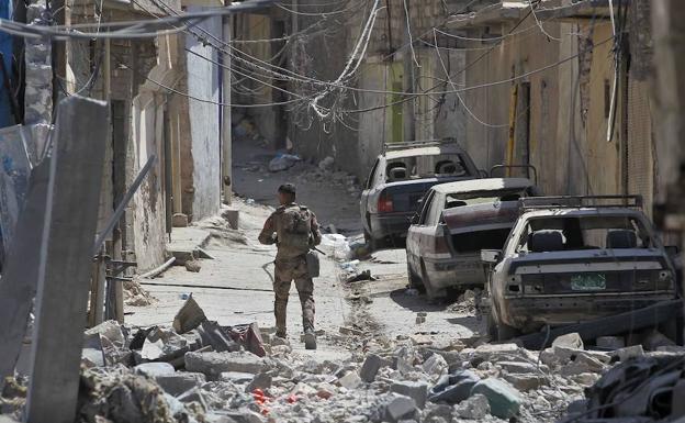 Un soldado en Mosul.