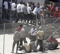 Europa denuncia las pésimas condiciones de los centros de inmigrantes en España