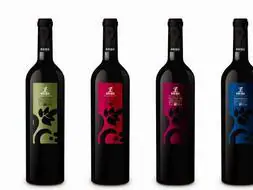 Las nuevas etiquetas y cápsulas de los vinos institucionales de la D.O Ca. Rioja./ L.R.