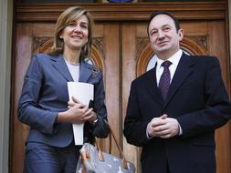 Imagen de la Infanta Cristina, directora del Área Social de la Fundación "la Caixa" junto a el presidente del Gobierno de La Rioja, Pedro Sanz Alonso./JUSTO RODRÍGUEZ