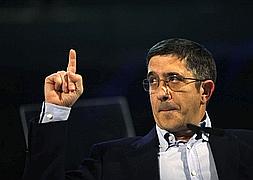 López acusa a Sanz de intentar que las mujeres no aborten en La Rioja